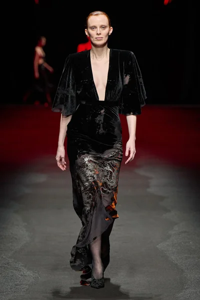 Look 49